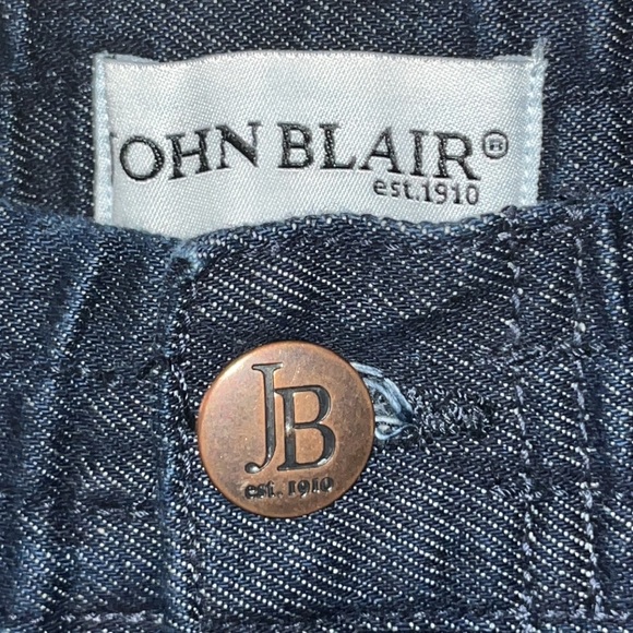 John Blair Plus Sized Elastic Waist Jeans - Picture 2 of 6